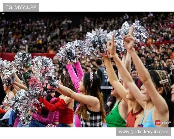 波特兰木材队训练开放日吸引超万名观众热情参与 波特兰木材队训练开放日吸引超万名观众热情参与