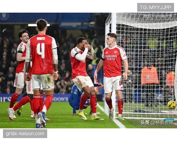 赛前训练开放日，超过万名阿森纳球迷到场观看